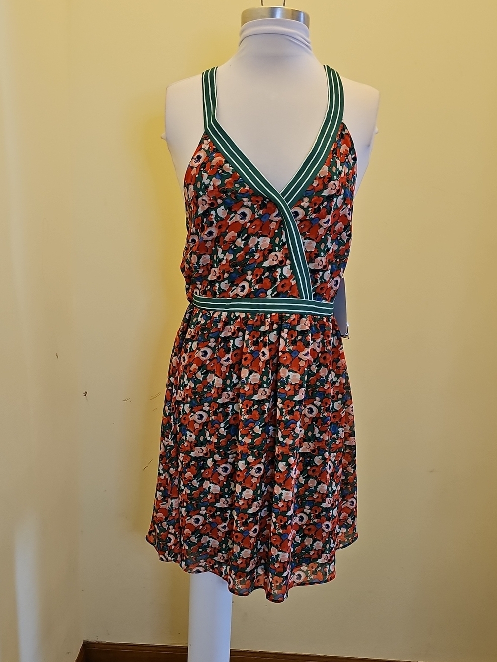 Sequin Hearts Black Floral Wrap-Style Mini with Green Trim